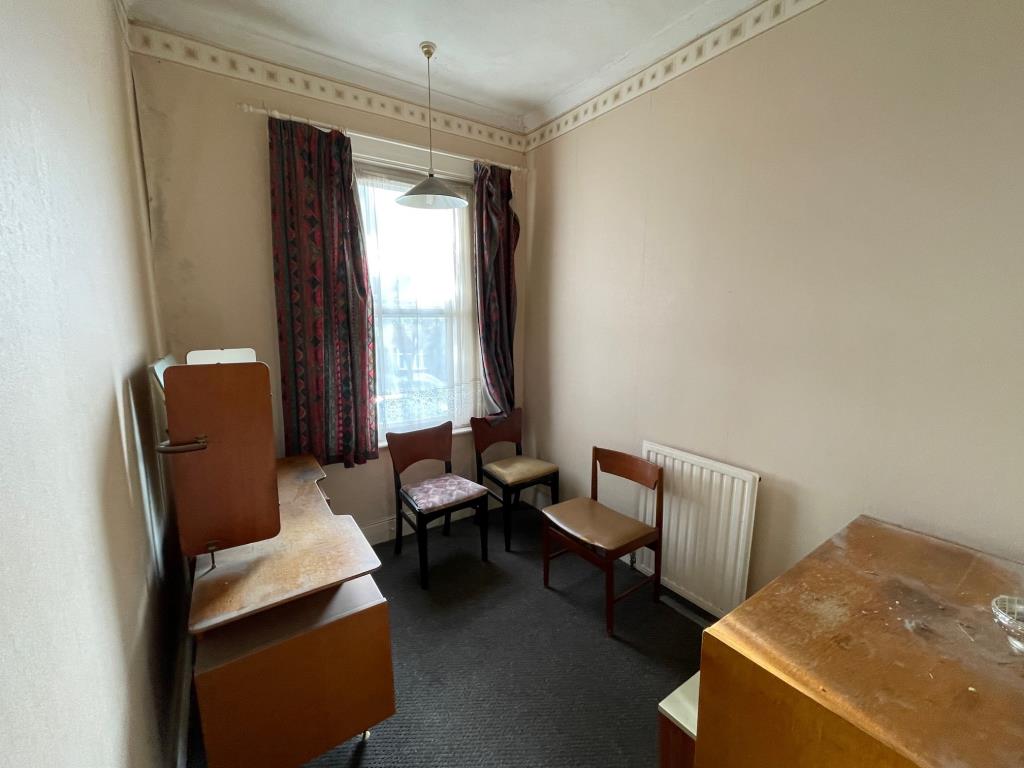 Lot: 37 - VACANT SEMI-DETACHED HOUSE FOR IMPROVEMENT - Bedroom three